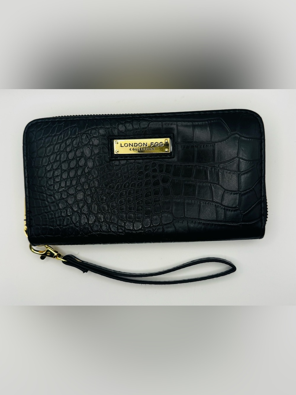 London Fog Black Croc Embossed Zip Around Wallet Purse Wristlet
